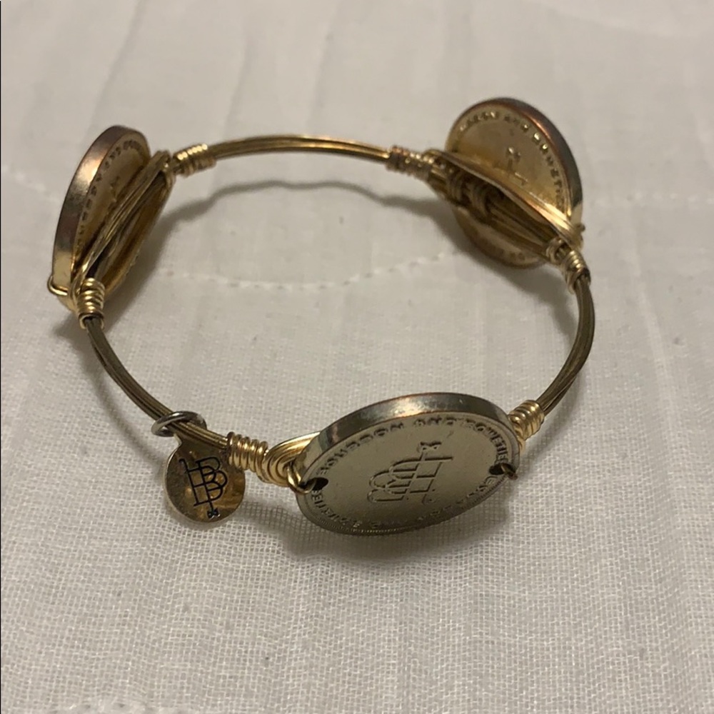 gold bracelet